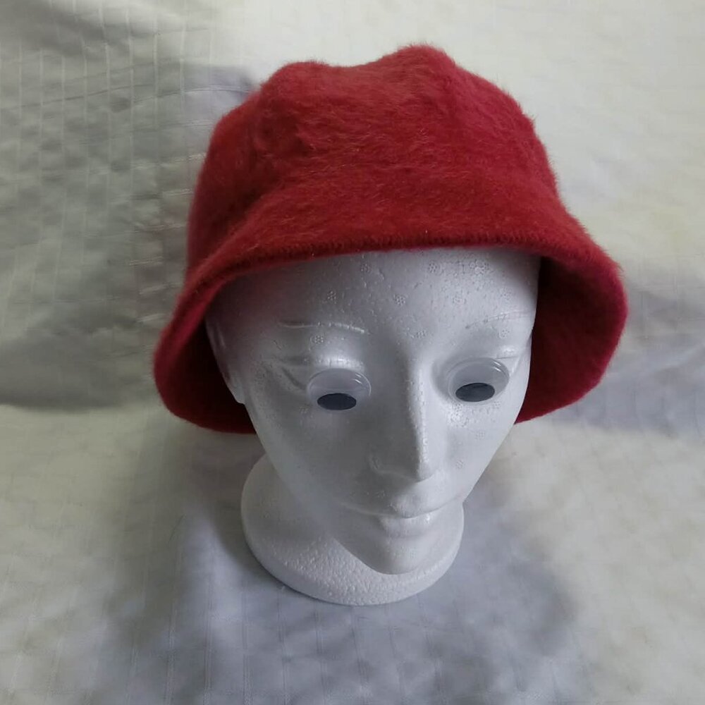 Luxury vintage classic 45% angora fashion hat Head circumference 23 inches